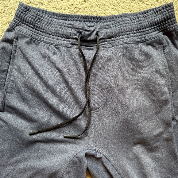Lululemon joggers - Picture 2 of 5